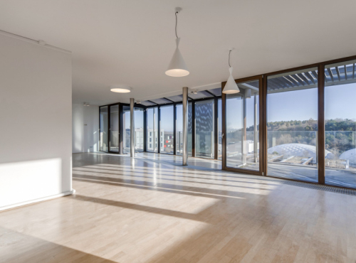 Zahraniční nemovitosti - Penthouse 6+kk s terasou, Praha 6 – Vokovice
