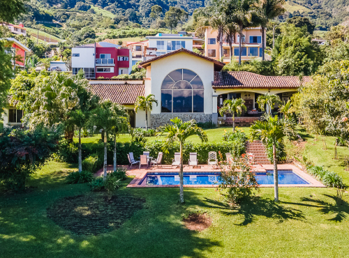K prodeji: Casa Roca Verde, Kostarika - Escazu