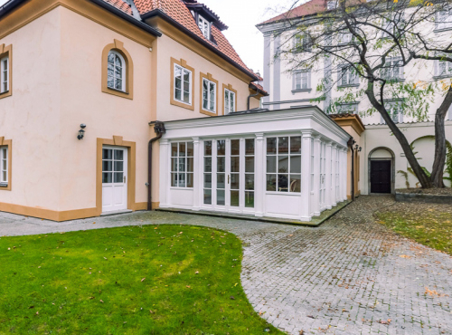 Sale - Historic villa 8+1 near Kampa Park, Prague 1 - Lesser Town