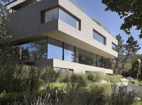Zahraniční nemovitosti - Designová vila, Praha 6 – Hanspaulka