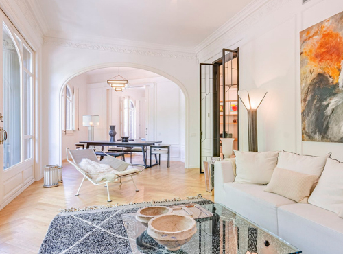 For sale: Elegant apartment in the city center, Spain - Barcelona