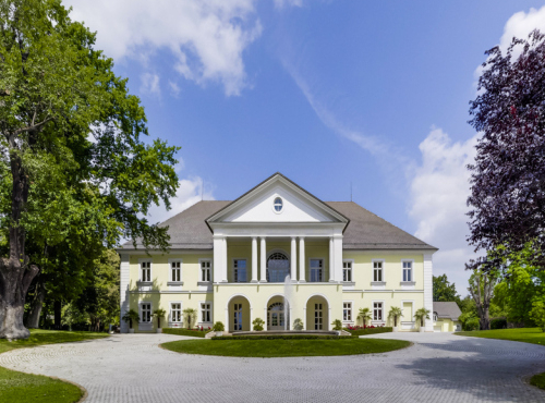 Chateau Klecany, Praha-východ