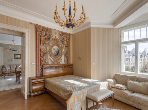 Luxusní byt 3+1 v secesním stylu, Praha 1 - Pařížská
