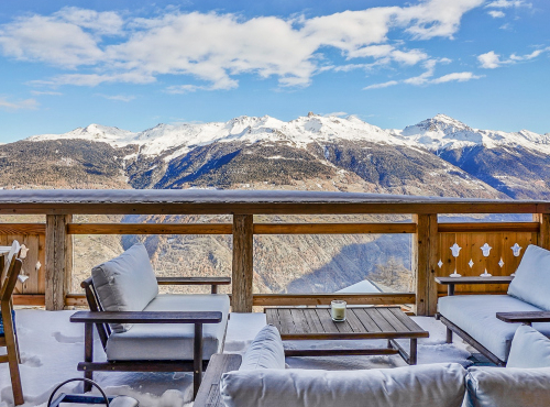 Modern chalet with breathtaking views, Switzerland - Hérémence