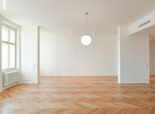 Sunny two-bedroom apartment, Prague 5 - Janáčkovo nábřeží