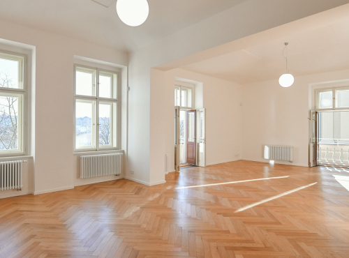 Three-bedroom apartment with balcony, Prague 5 - Janáčkovo nábřeží