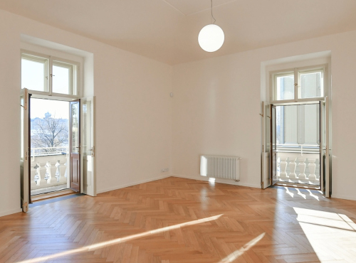 Three-bedroom apartment with balcony, Prague 5 - Janáčkovo nábřeží