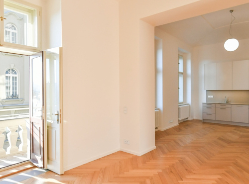 Three-bedroom apartment with balcony, Prague 5 - Janáčkovo nábřeží