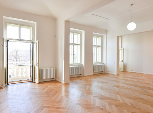 Spacious two-bedroom apartment, Prague 5 - Janáčkovo nábřeží