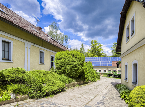 Usedlost s prvorepublikovou vilou, Středočeský kraj - Kácov