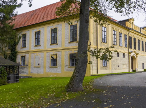 Zahraniční nemovitosti - Zámek Hostačov, Vysočina - Skryje