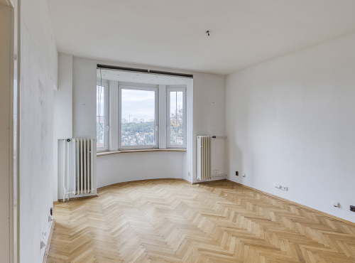 Pozemek s domem a projektem na výstavbu, Praha 4 - Braník