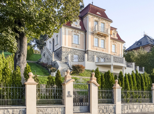 Prvorepubliková vila s panoramatickým výhledem, Praha 9 - Vysočany