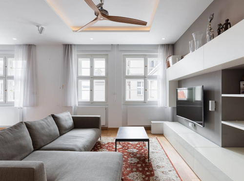 Zahraniční nemovitosti - Moderní zařízený byt, Praha 1 – Staré Město